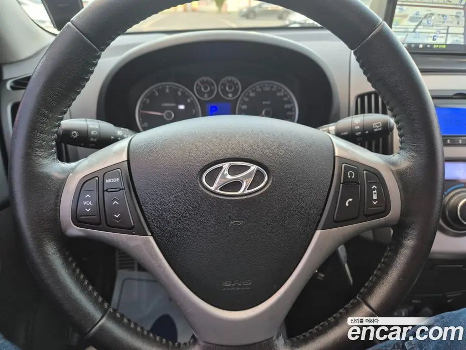 Hyundai i30 2009 1.6 автомат (гидро), фото 15