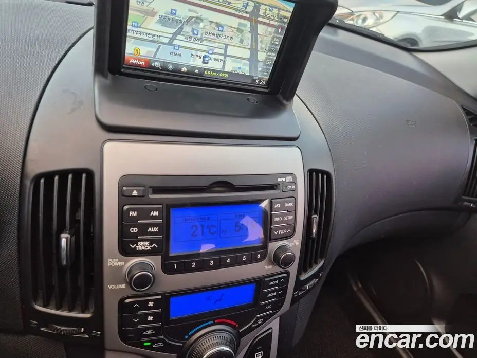 Hyundai i30 2009 1.6 автомат (гидро), фото 18
