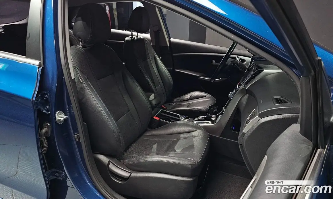 Hyundai i30 2013 1.6 автомат (гидро), фото 16 Hyundai i30 2013 1.6 автомат (гидро), фото 16