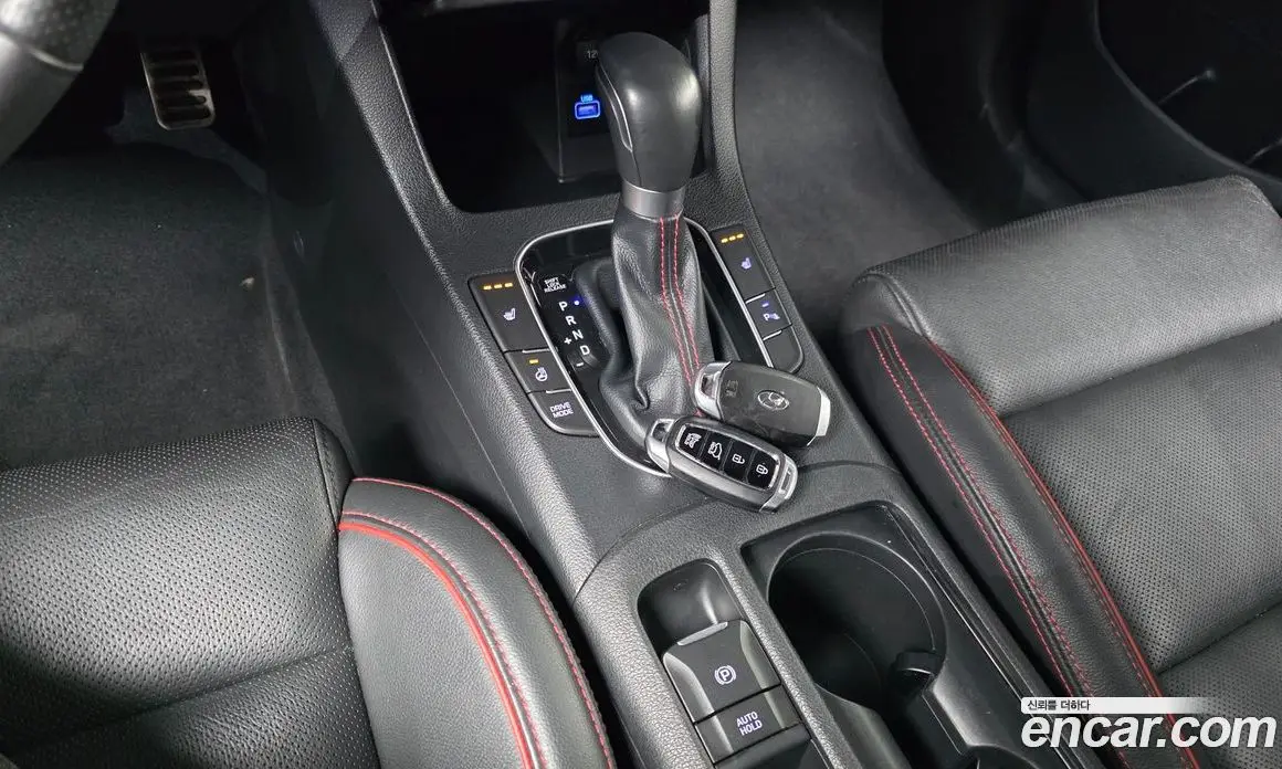 Hyundai i30 2017 1.6 автомат (гидро), фото 12
