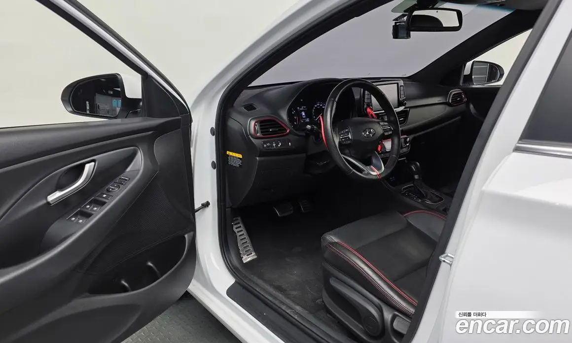 Hyundai i30 2017 1.6 автомат (гидро), фото 13