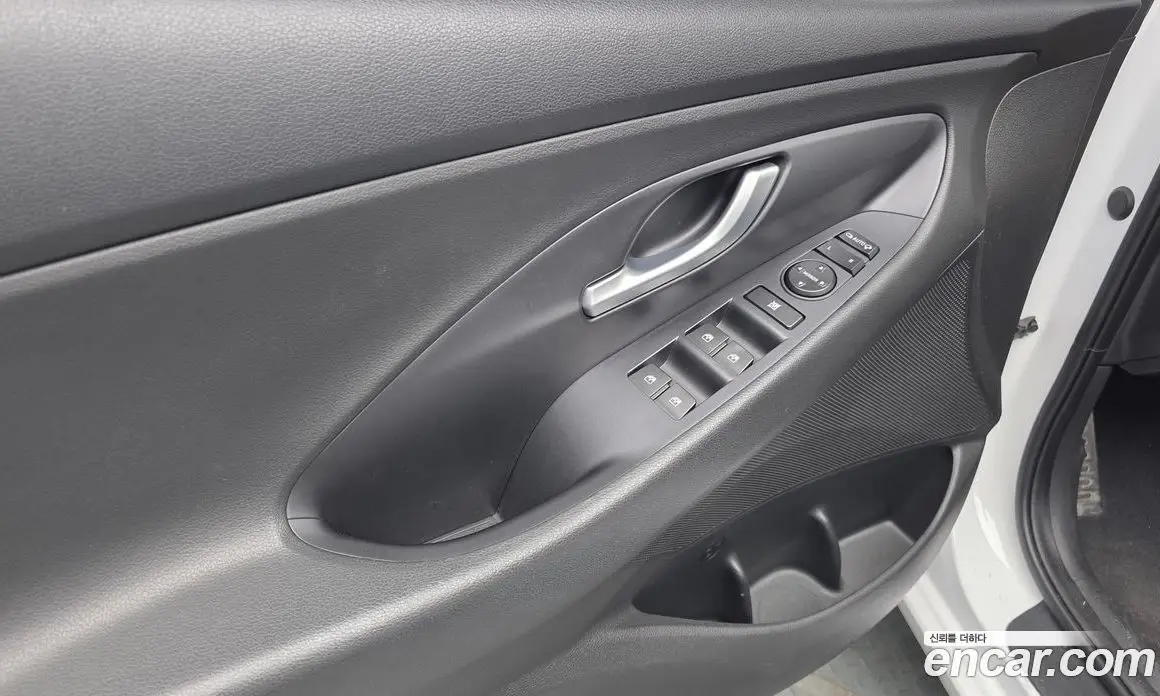 Hyundai i30 2017 1.6 автомат (гидро), фото 14