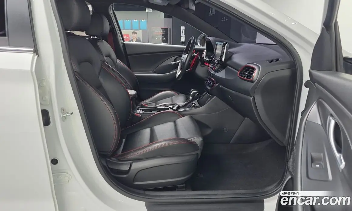 Hyundai i30 2017 1.6 автомат (гидро), фото 17