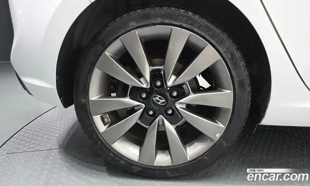 Hyundai i30 2017 1.6 автомат (гидро), миниатюра 5