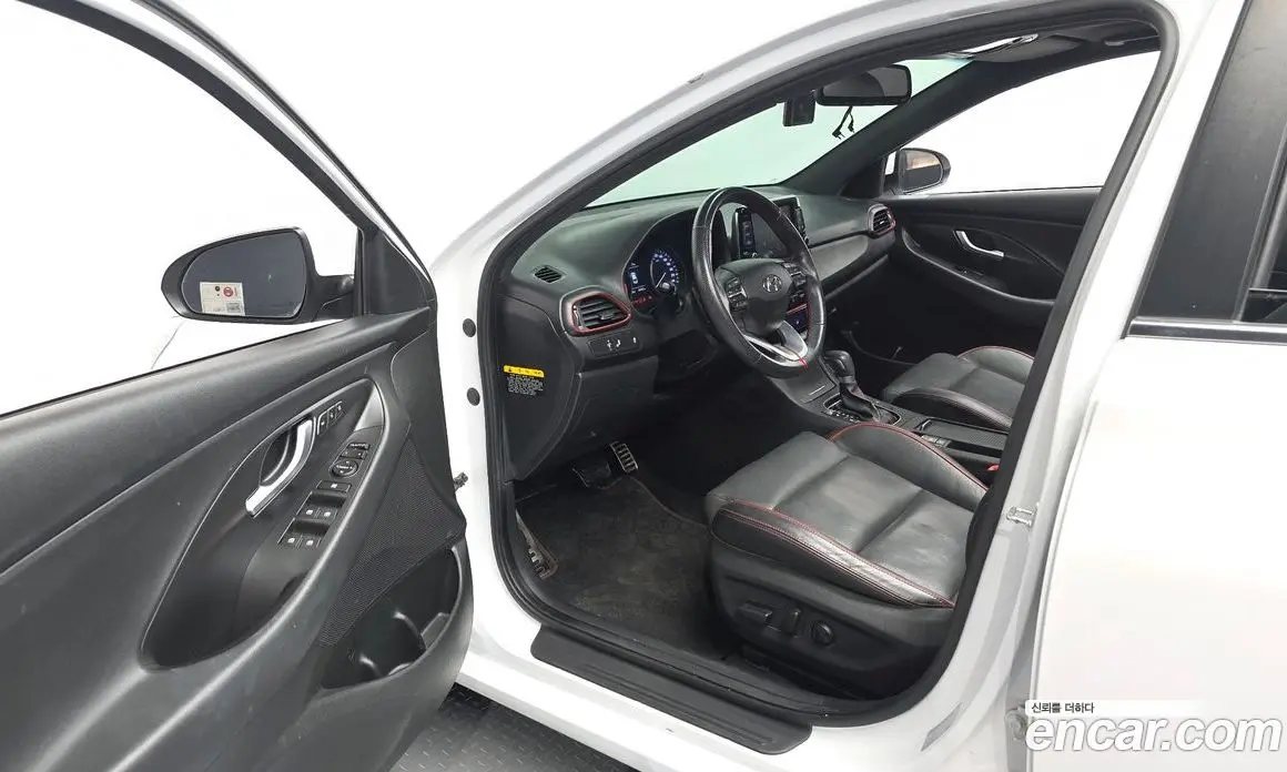 Hyundai i30 2017 1.6 автомат (гидро), фото 10