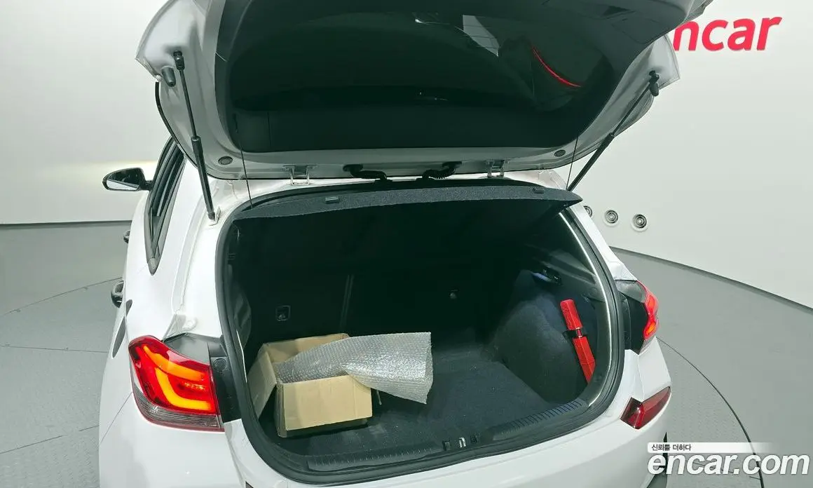 Hyundai i30 2020 1.6 автомат (гидро), фото 20