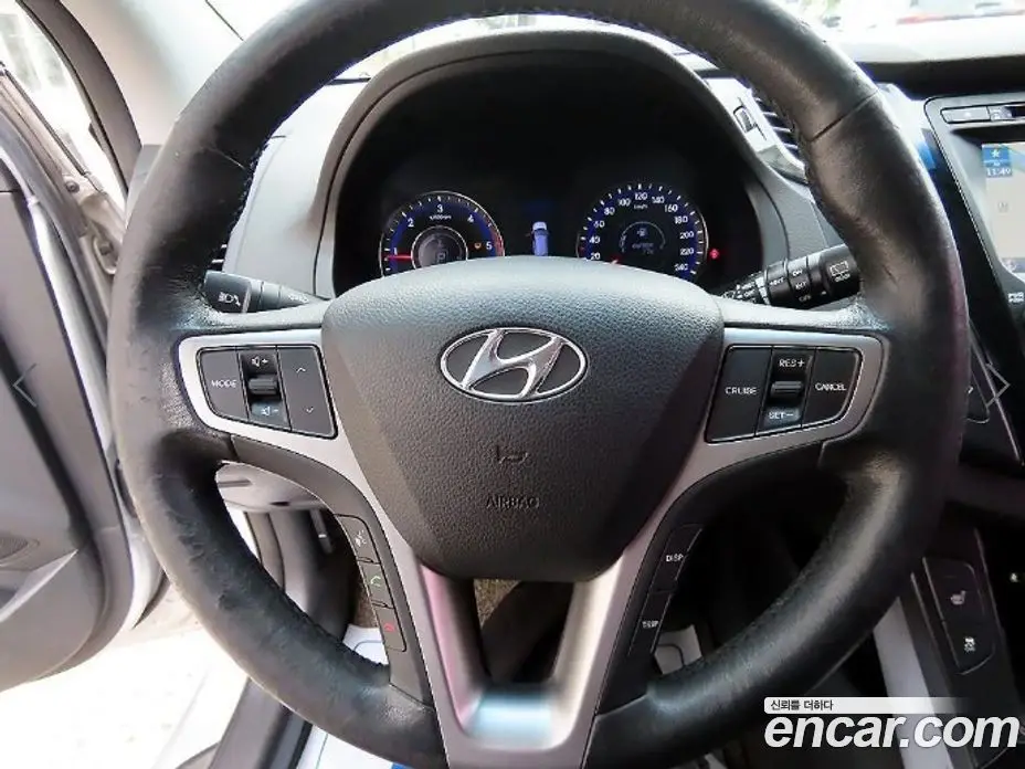 Hyundai i40 2012 1.7 автомат (гидро), фото 8