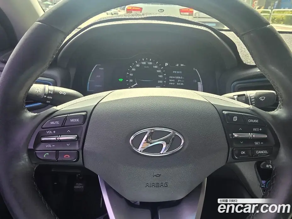 Hyundai Ioniq 2016 1.6 автомат (гидро), фото 15 Hyundai Ioniq 2016 1.6 автомат (гидро), фото 15