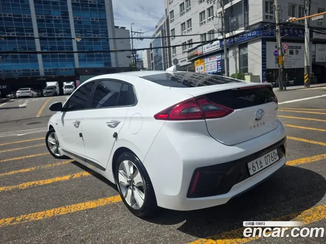 Hyundai Ioniq 2016 1.6 автомат (гидро), миниатюра 5 Hyundai Ioniq 2016 1.6 автомат (гидро), миниатюра 5
