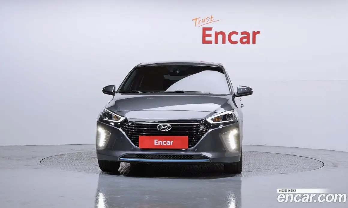 Hyundai Ioniq 2016 1.6 автомат (гидро), фото 3 Hyundai Ioniq 2016 1.6 автомат (гидро), фото 3