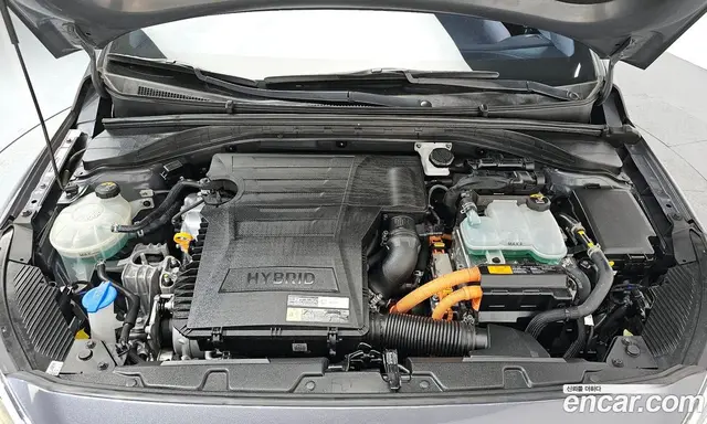 Hyundai Ioniq 2016 1.6 автомат (гидро), миниатюра 6 Hyundai Ioniq 2016 1.6 автомат (гидро), миниатюра 6