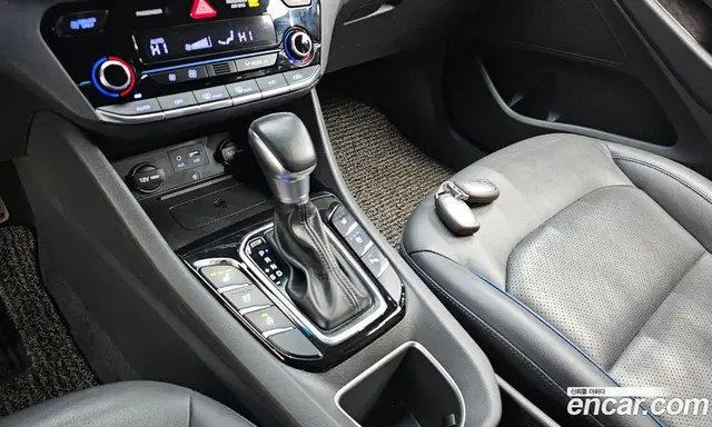 Hyundai Ioniq 2016 1.6 автомат (гидро), миниатюра 9 Hyundai Ioniq 2016 1.6 автомат (гидро), миниатюра 9