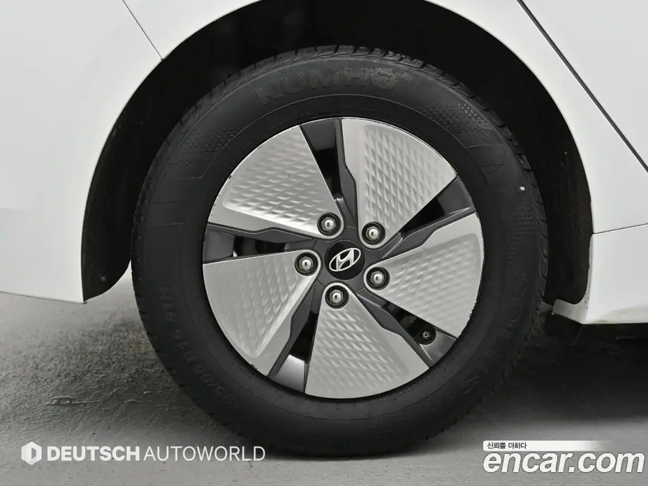 Hyundai Ioniq 2019 1.6 автомат (гидро), фото 20