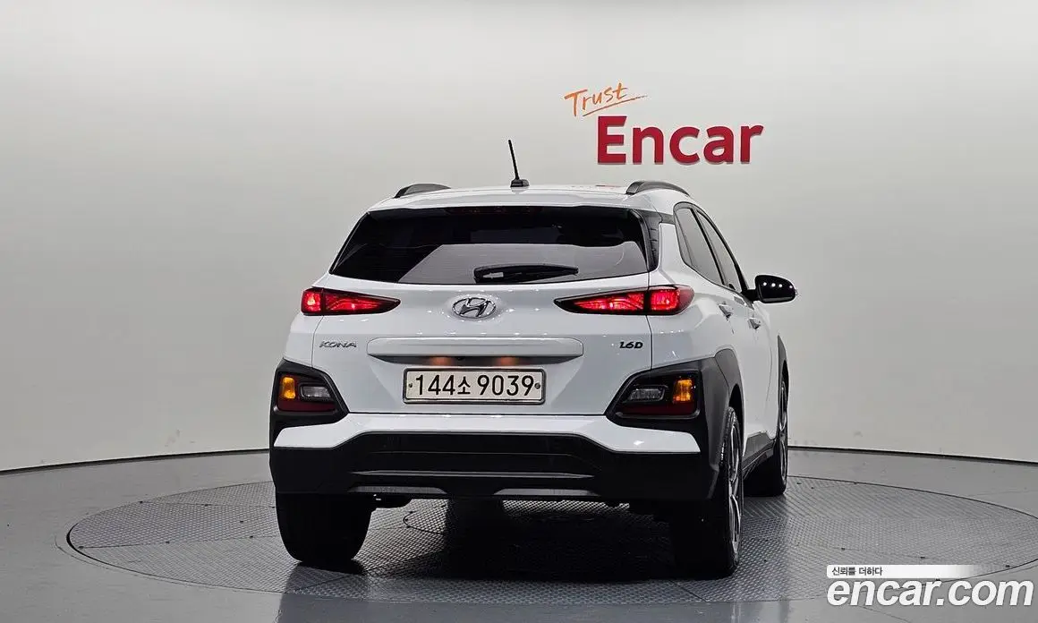 Hyundai Kona 2017 1.6 автомат (гидро), фото 4