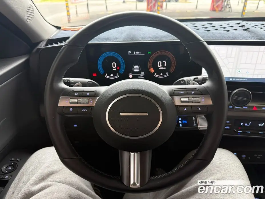 Hyundai Kona 2025 1.6 автомат (гидро), фото 13