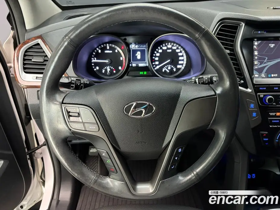 Hyundai Santa Fe 2016 2.0 автомат (гидро), фото 17