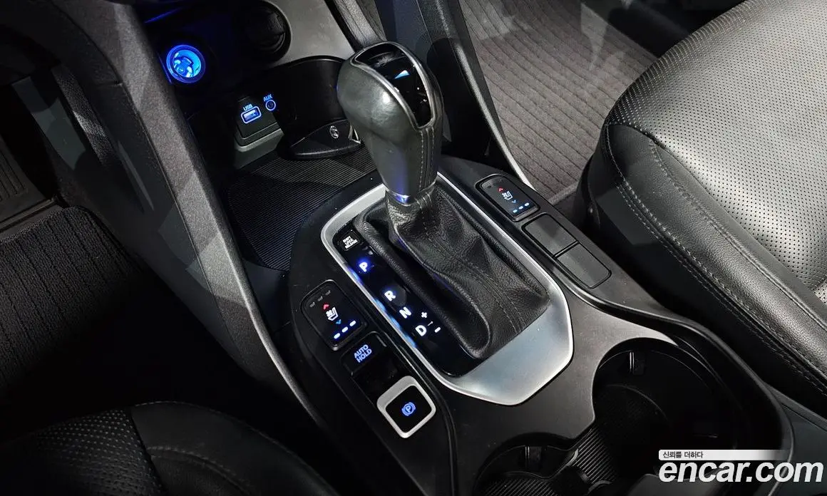 Hyundai Santa Fe 2017 2.0 автомат (гидро), фото 9