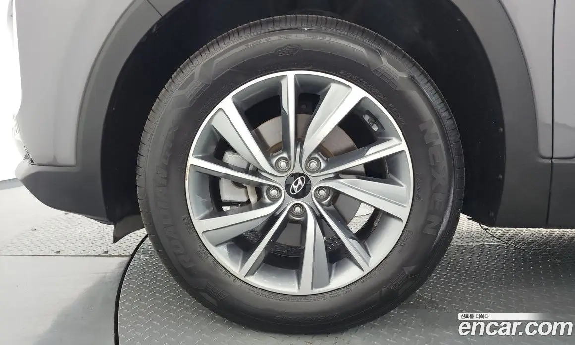 Hyundai Santa Fe 2018 2.0 автомат (гидро), фото 5