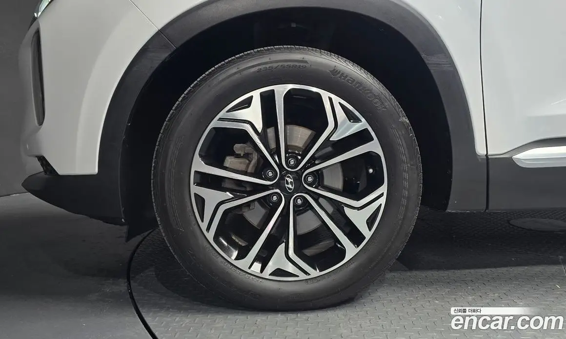 Hyundai Santa Fe 2019 2.0 автомат (гидро), фото 5 Hyundai Santa Fe 2019 2.0 автомат (гидро), фото 5