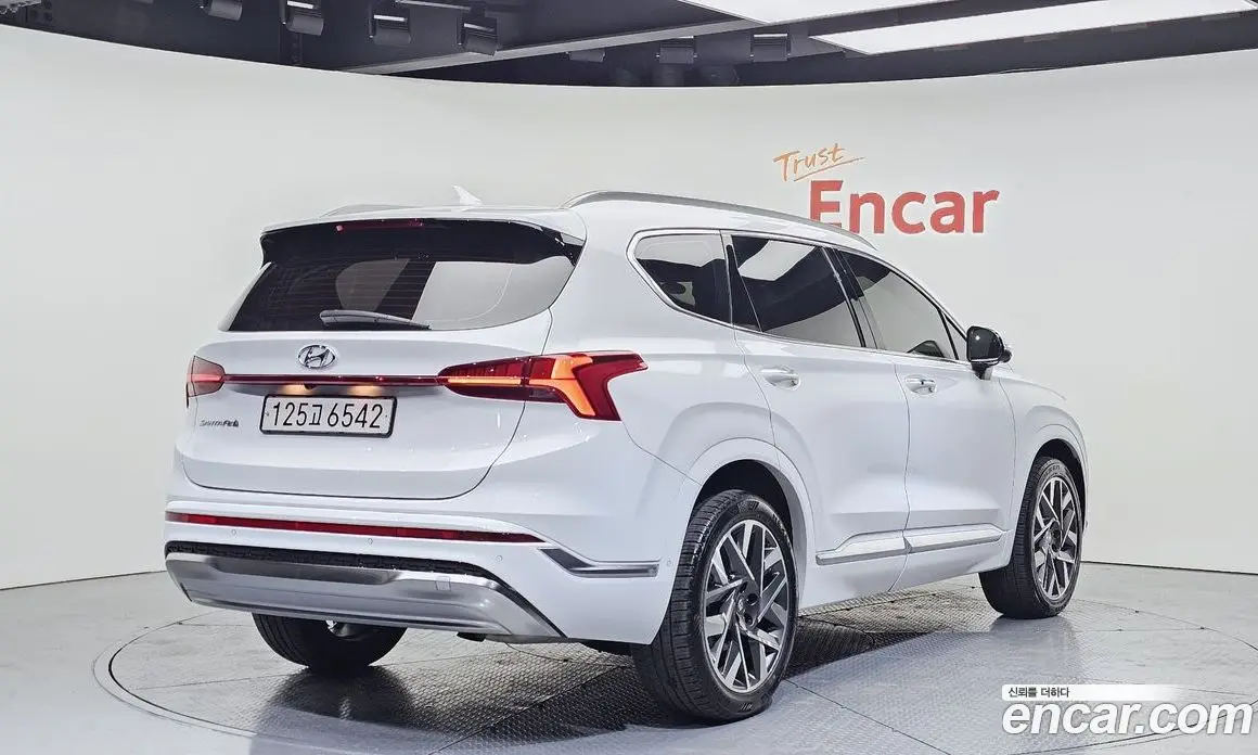 Hyundai Santa Fe 2021 2.2 автомат (гидро), фото 2 Hyundai Santa Fe 2021 2.2 автомат (гидро), фото 2