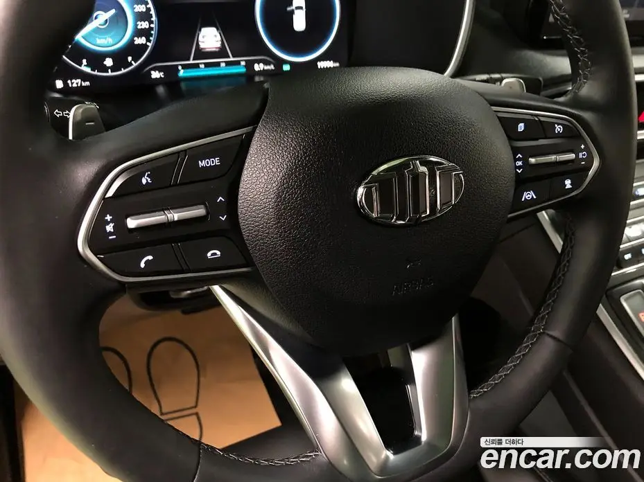 Hyundai Santa Fe 2023 2.5 автомат (гидро), фото 9