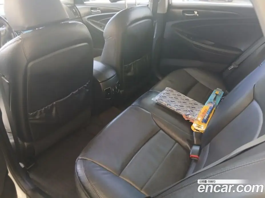 Hyundai Sonata 2013 2.0 автомат (гидро), фото 11