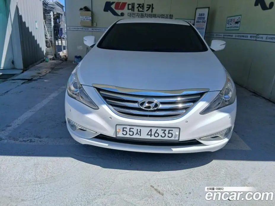 Hyundai Sonata 2013 2.0 автомат (гидро), фото 3