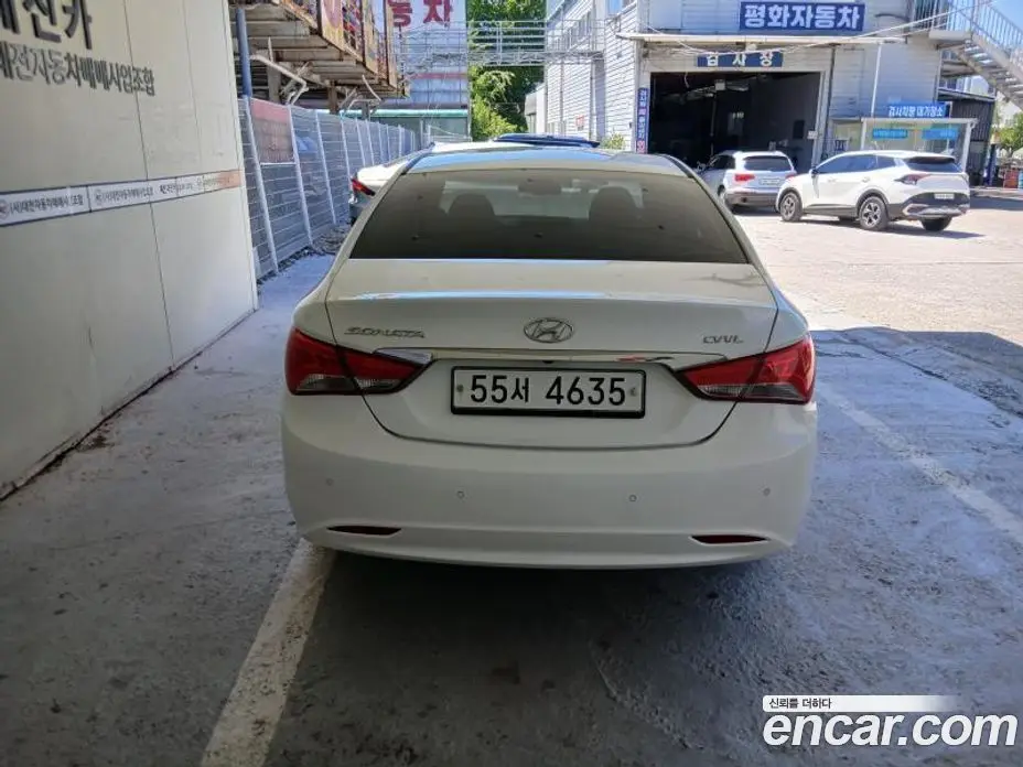 Hyundai Sonata 2013 2.0 автомат (гидро), фото 4