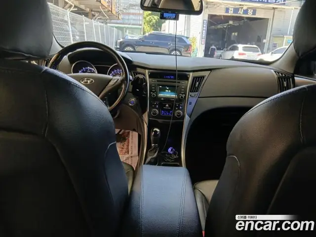 Hyundai Sonata 2013 2.0 автомат (гидро), миниатюра 7
