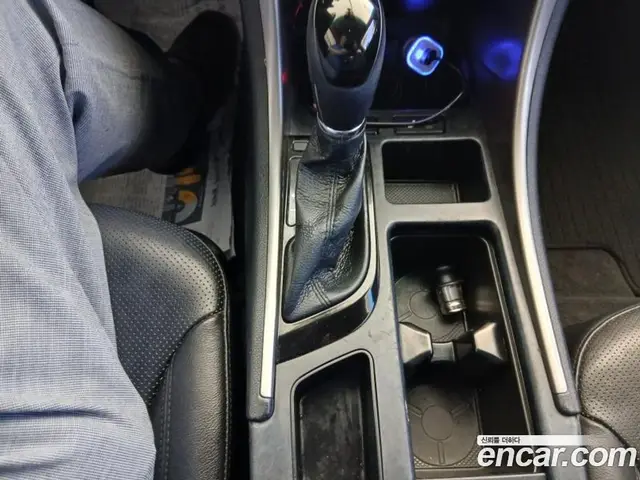 Hyundai Sonata 2013 2.0 автомат (гидро), миниатюра 9