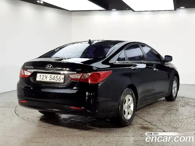 Hyundai Sonata 2013 2.0 автомат (гидро), миниатюра 4