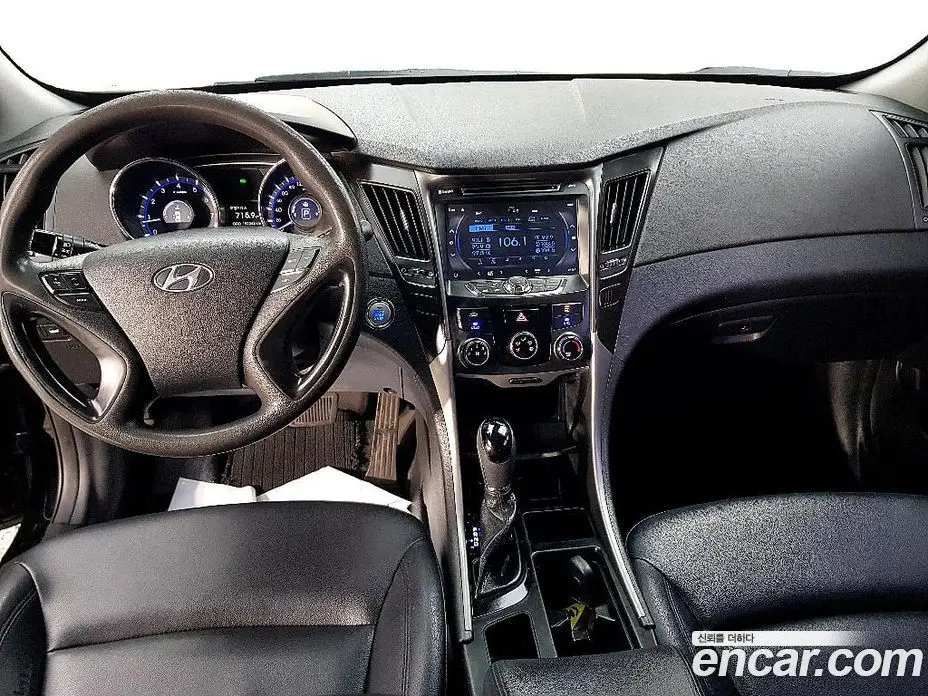 Hyundai Sonata 2013 2.0 автомат (гидро), фото 5