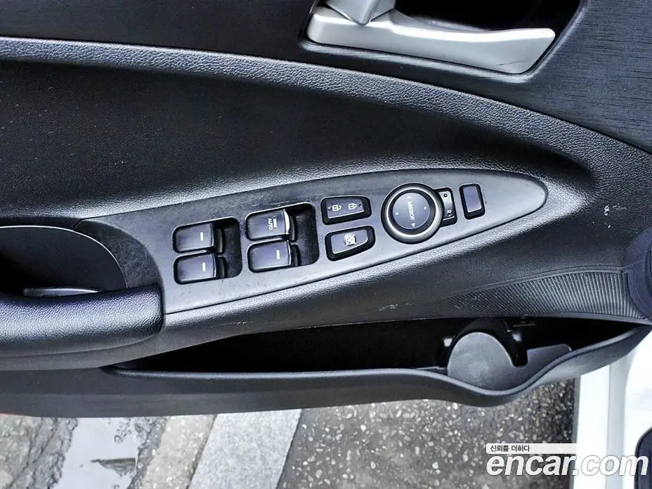 Hyundai Sonata 2013 2.0 автомат (гидро), фото 14 Hyundai Sonata 2013 2.0 автомат (гидро), фото 14