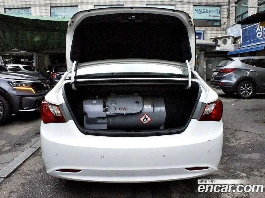 Hyundai Sonata 2013 2.0 автомат (гидро), фото 18 Hyundai Sonata 2013 2.0 автомат (гидро), фото 18
