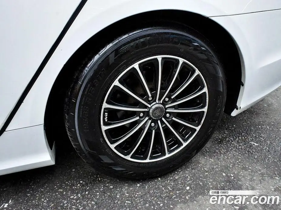 Hyundai Sonata 2013 2.0 автомат (гидро), фото 20 Hyundai Sonata 2013 2.0 автомат (гидро), фото 20