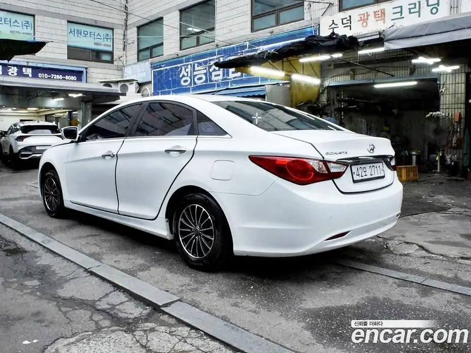 Hyundai Sonata 2013 2.0 автомат (гидро), фото 4 Hyundai Sonata 2013 2.0 автомат (гидро), фото 4
