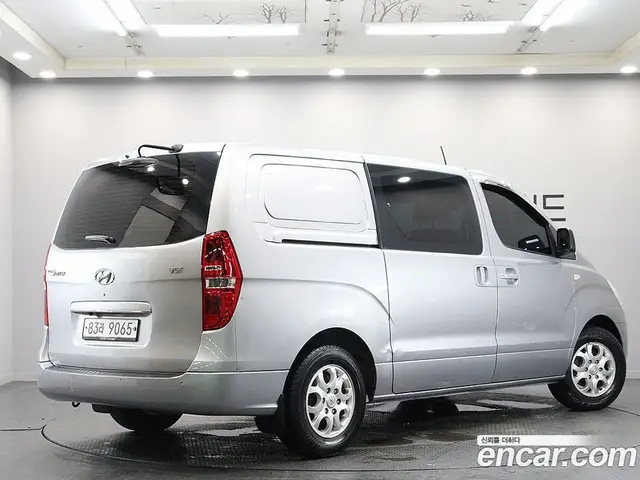 Hyundai Starex 2014 2.5 автомат (гидро), миниатюра 3