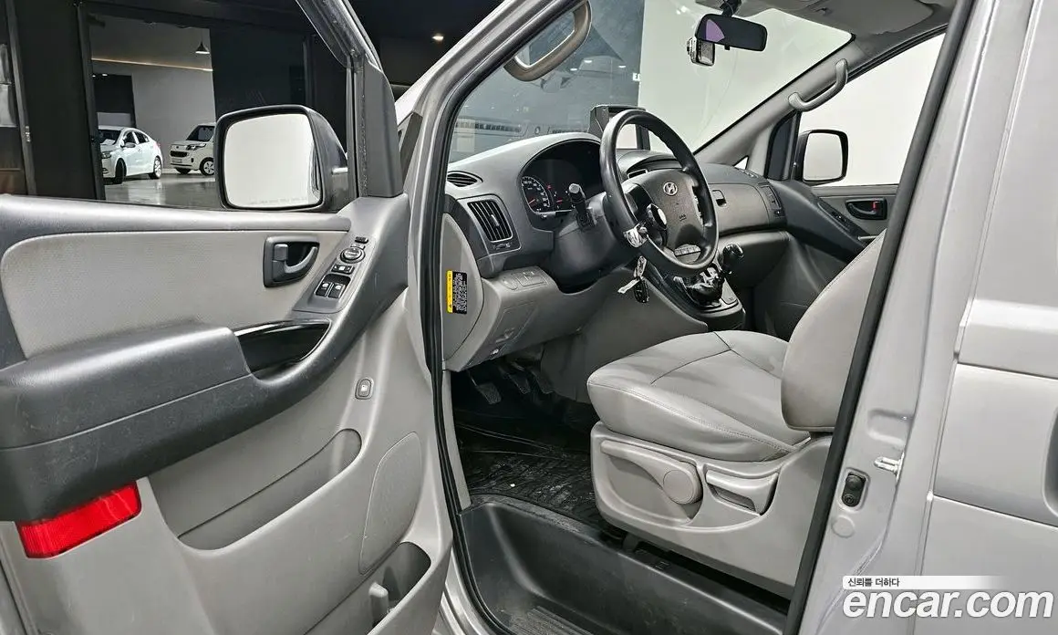 Hyundai Starex 2016 2.5 механика, фото 13