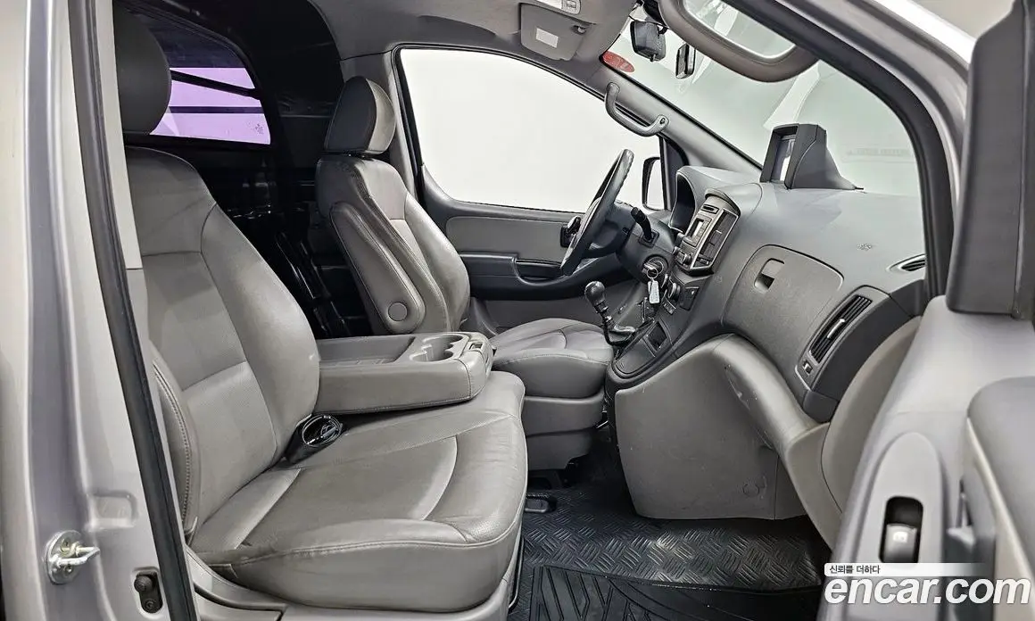 Hyundai Starex 2016 2.5 механика, фото 17