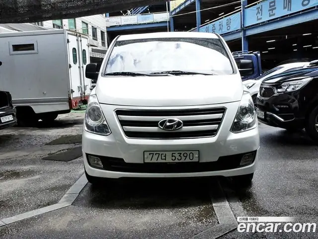 Hyundai Starex 2016 2.5 автомат (гидро), миниатюра 2