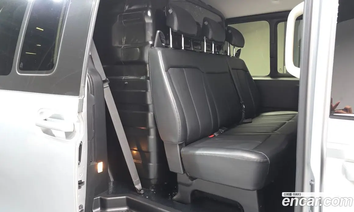 Hyundai Staria 2021 2.2 автомат (гидро), фото 17