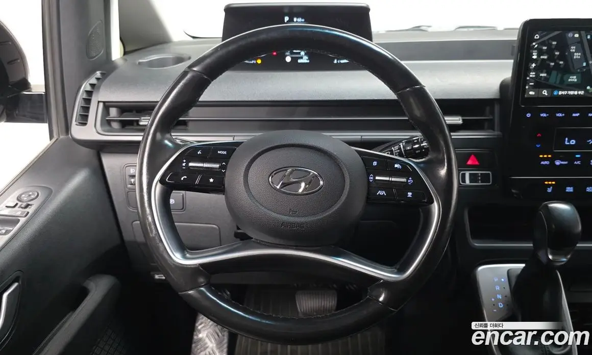 Hyundai Staria 2021 2.2 автомат (гидро), фото 18