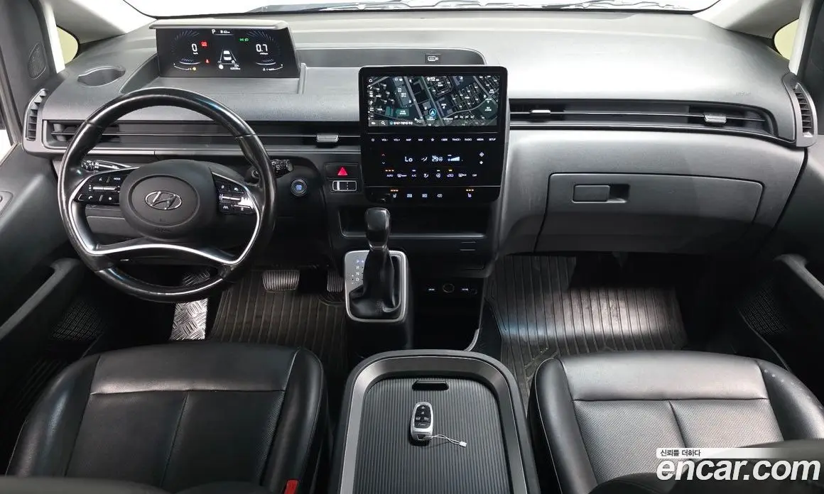 Hyundai Staria 2021 2.2 автомат (гидро), фото 10