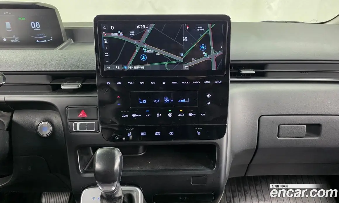 Hyundai Staria 2021 2.2 автомат (гидро), фото 13