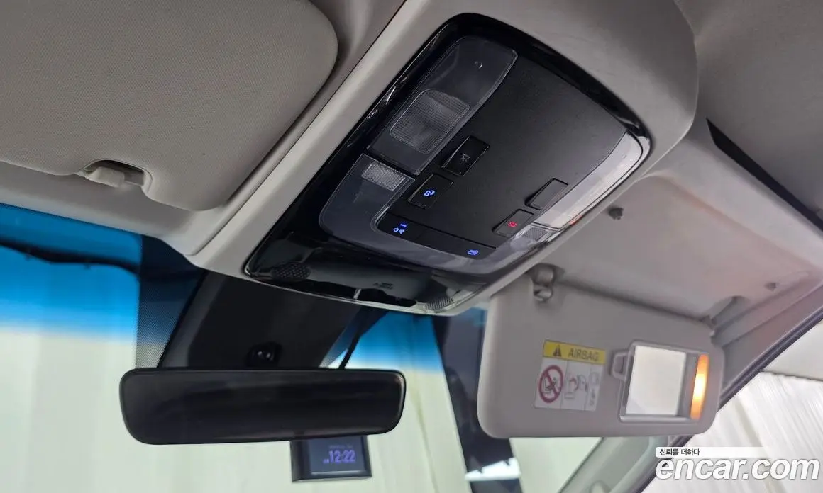 Hyundai Staria 2021 2.2 автомат (гидро), фото 16