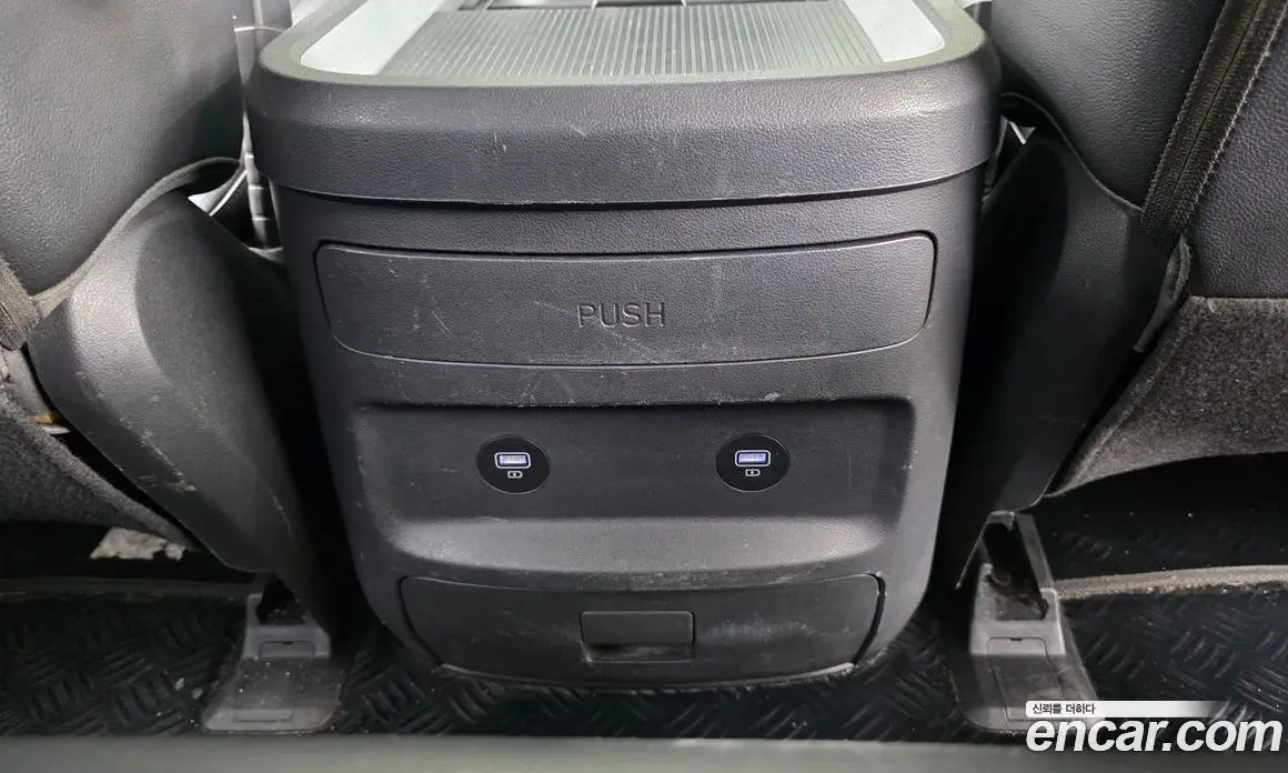 Hyundai Staria 2021 2.2 автомат (гидро), фото 17