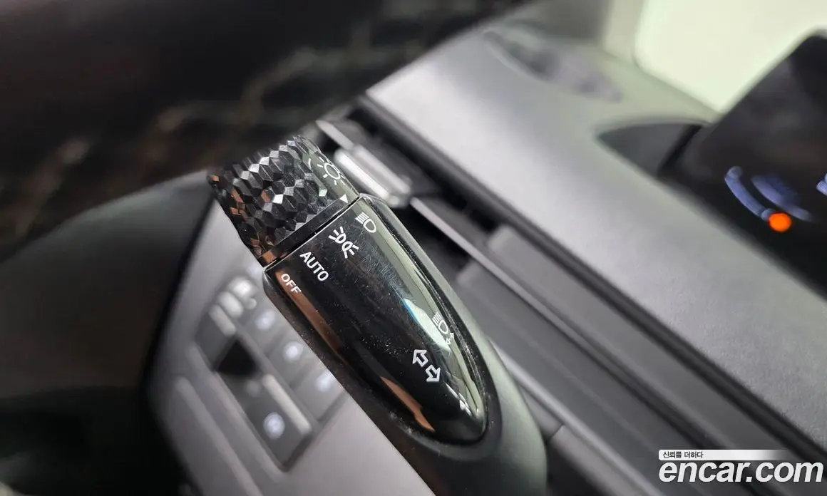 Hyundai Staria 2021 2.2 автомат (гидро), фото 18