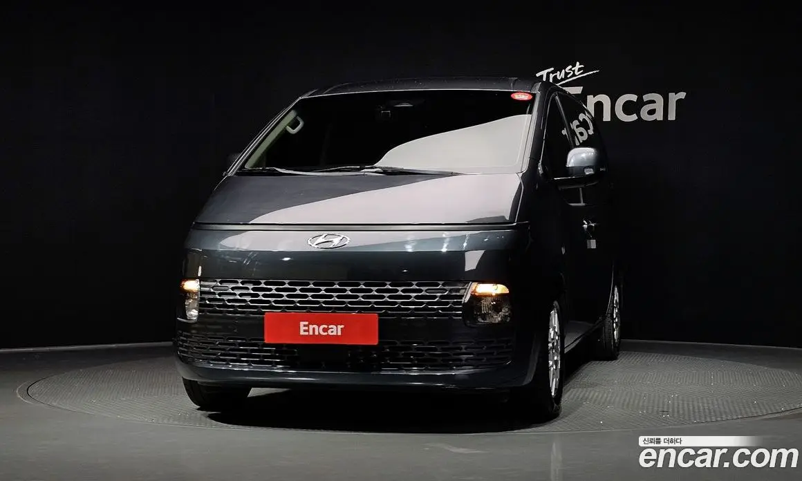 Hyundai Staria 2021 2.2 автомат (гидро), фото 3