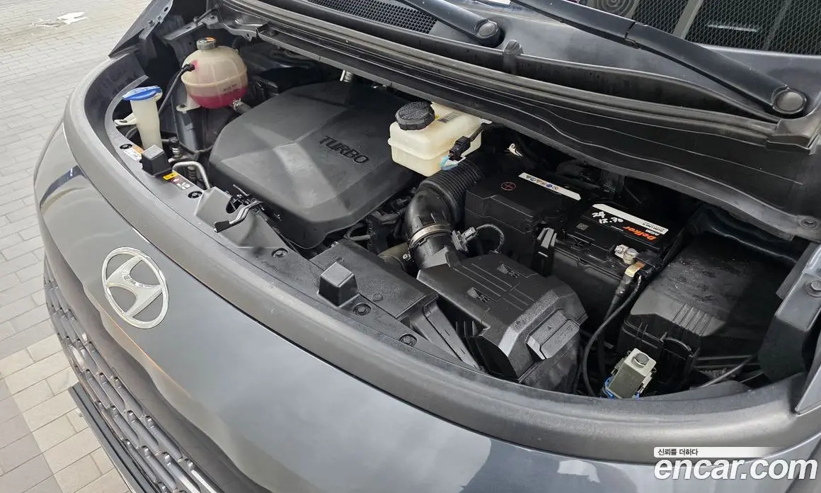 Hyundai Staria 2021 2.2 автомат (гидро), фото 6