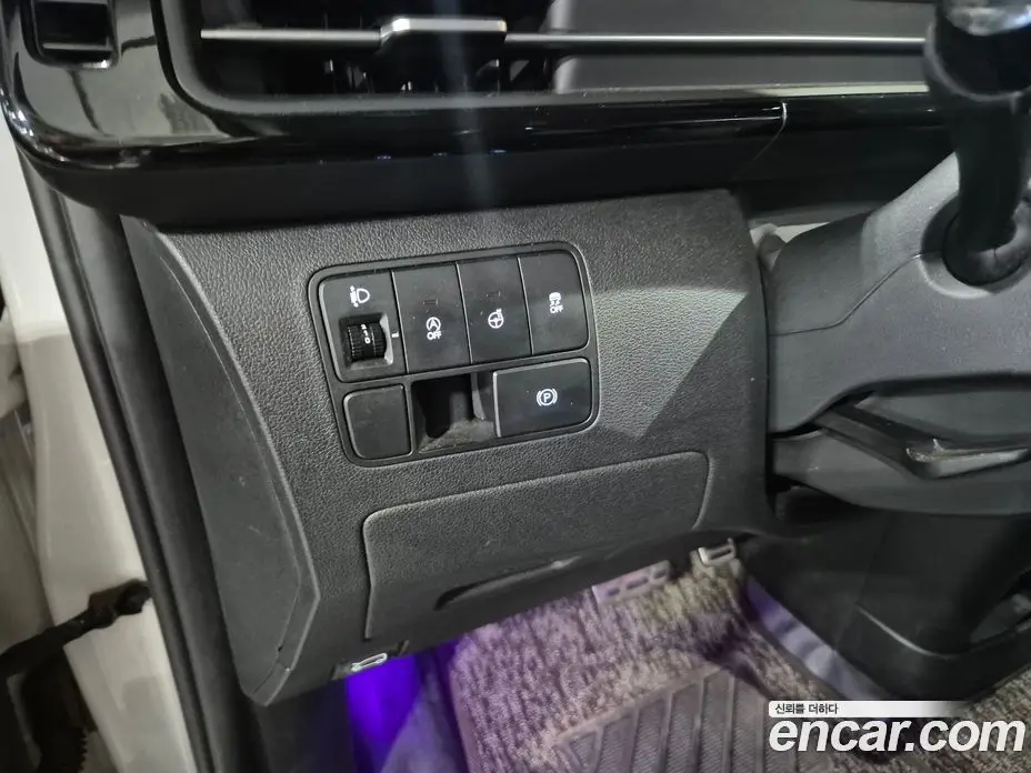Hyundai Staria 2021 2.2 автомат (гидро), фото 13